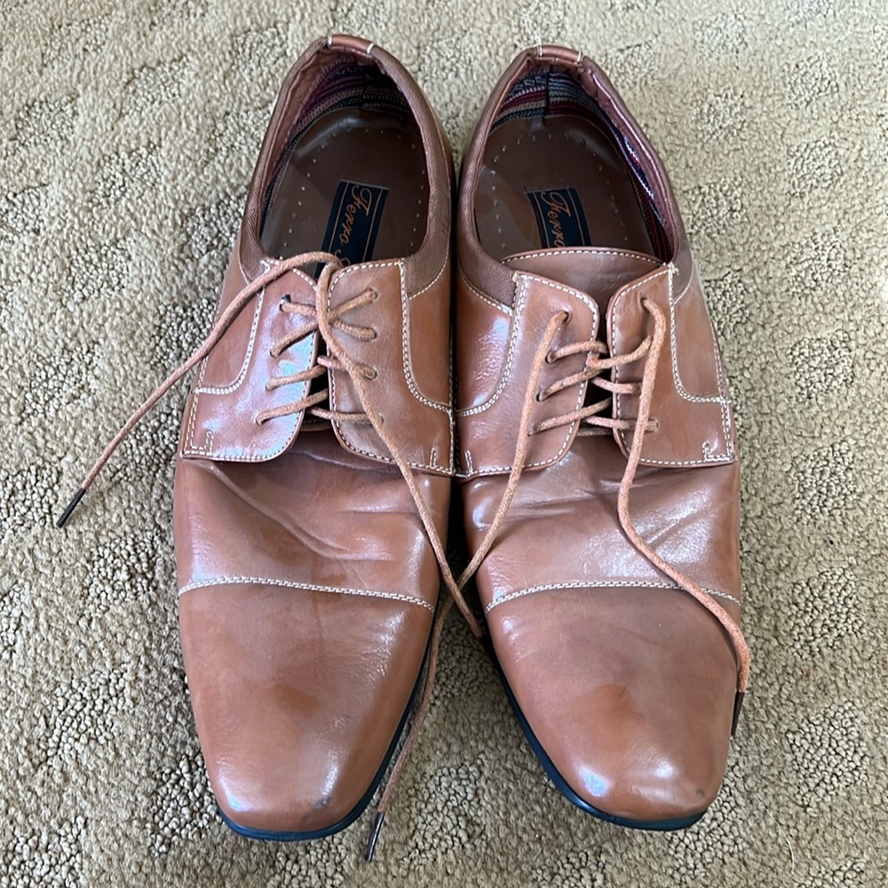 Ferro Aldo shoes size 10